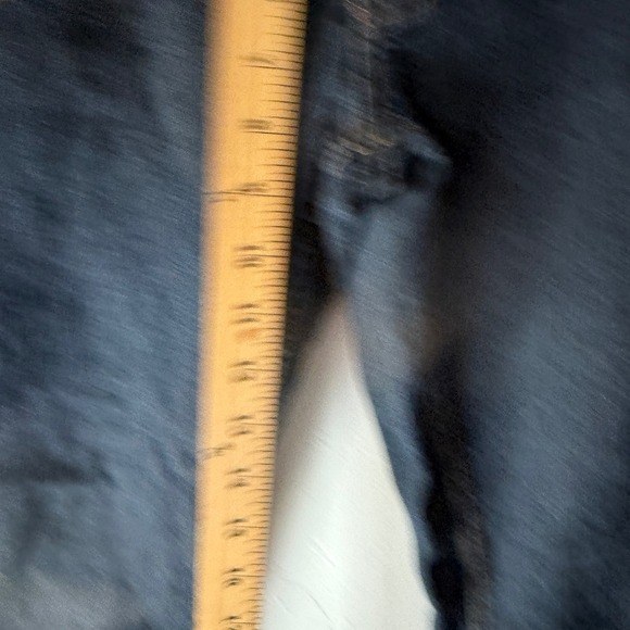 Angels Jeans Y2k Button Pockets Mid Rise Dark Wash Cuffed Capri Jeans Size 10 - Picture 4 of 9